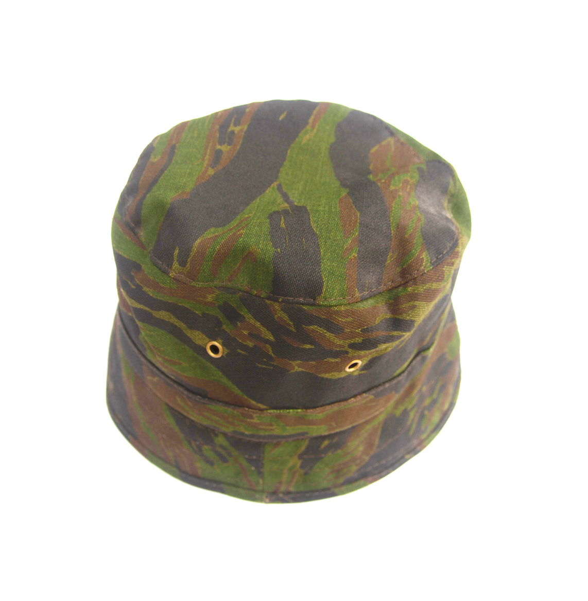 CAMO BUCKET HAT 2